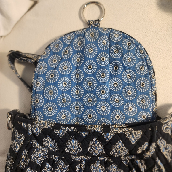 Vera Bradley crossbody - Picture 4 of 6